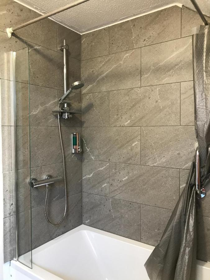 Maesyfelin Isaf B&B Llanybydder Экстерьер фото
