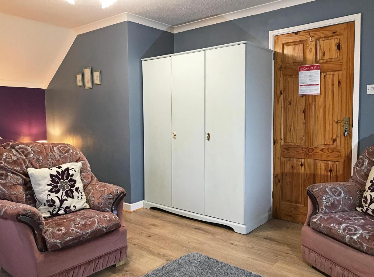Maesyfelin Isaf B&B Llanybydder Экстерьер фото