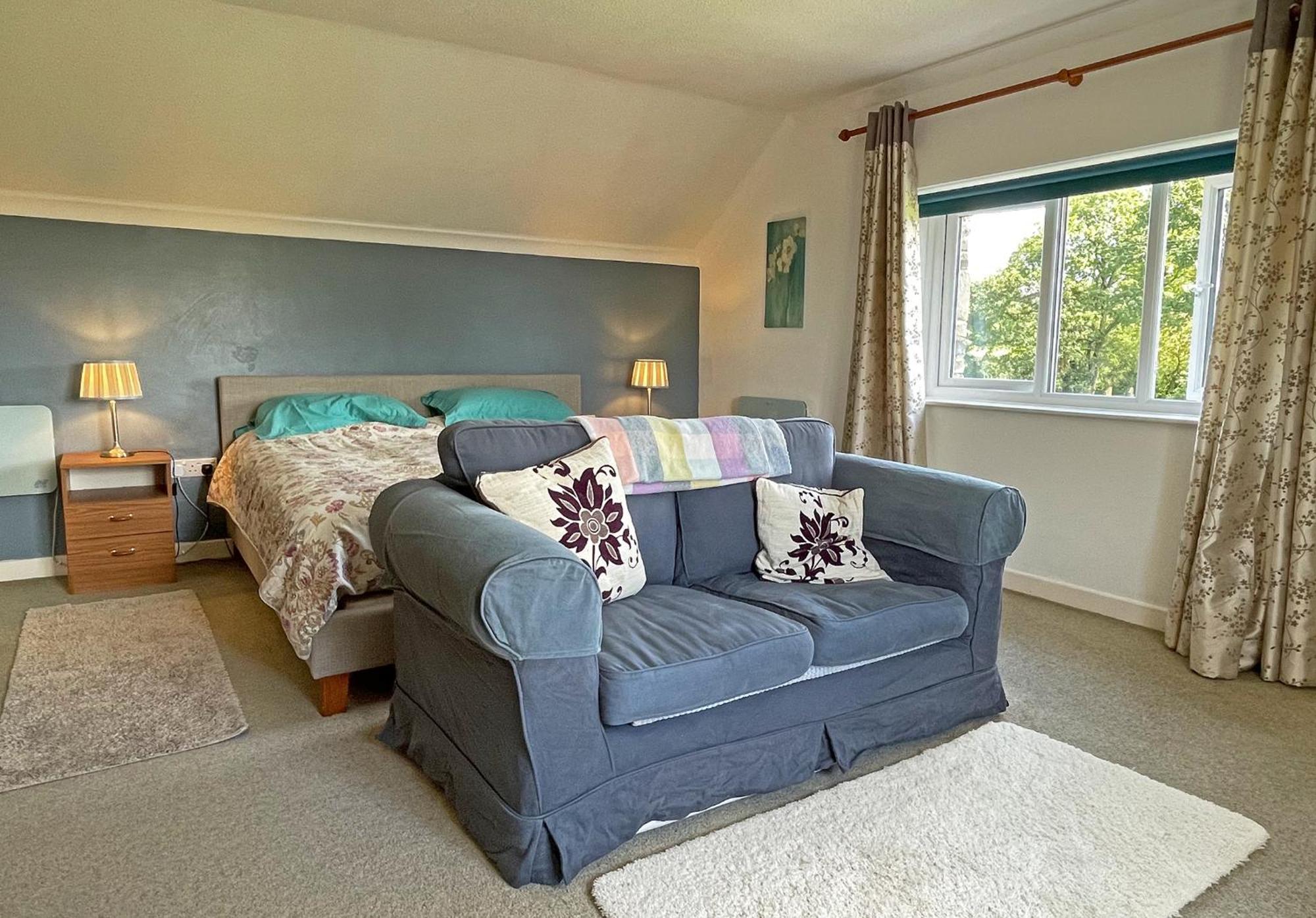 Maesyfelin Isaf B&B Llanybydder Экстерьер фото