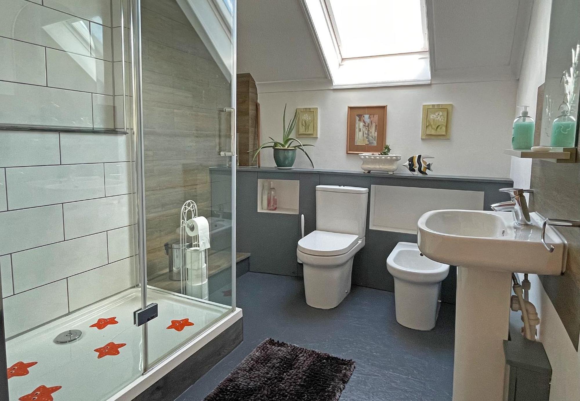 Maesyfelin Isaf B&B Llanybydder Экстерьер фото