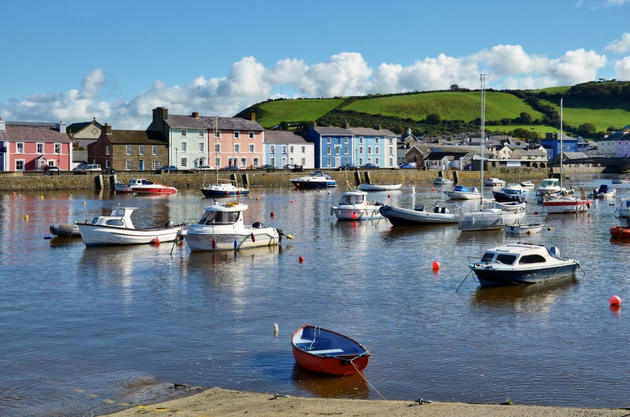 Maesyfelin Isaf B&B Llanybydder Экстерьер фото